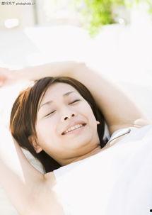 少女休闲沐浴图片大全,少女休闲沐浴瞬间集锦