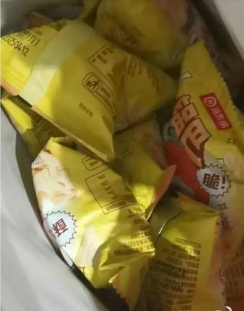 一堆零食图片真实,盘点那些让人垂涎欲滴的美食瞬间
