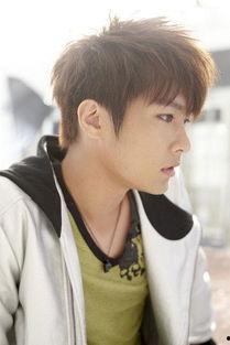 炎亚纶帅气图片,帅气瞬间定格永恒